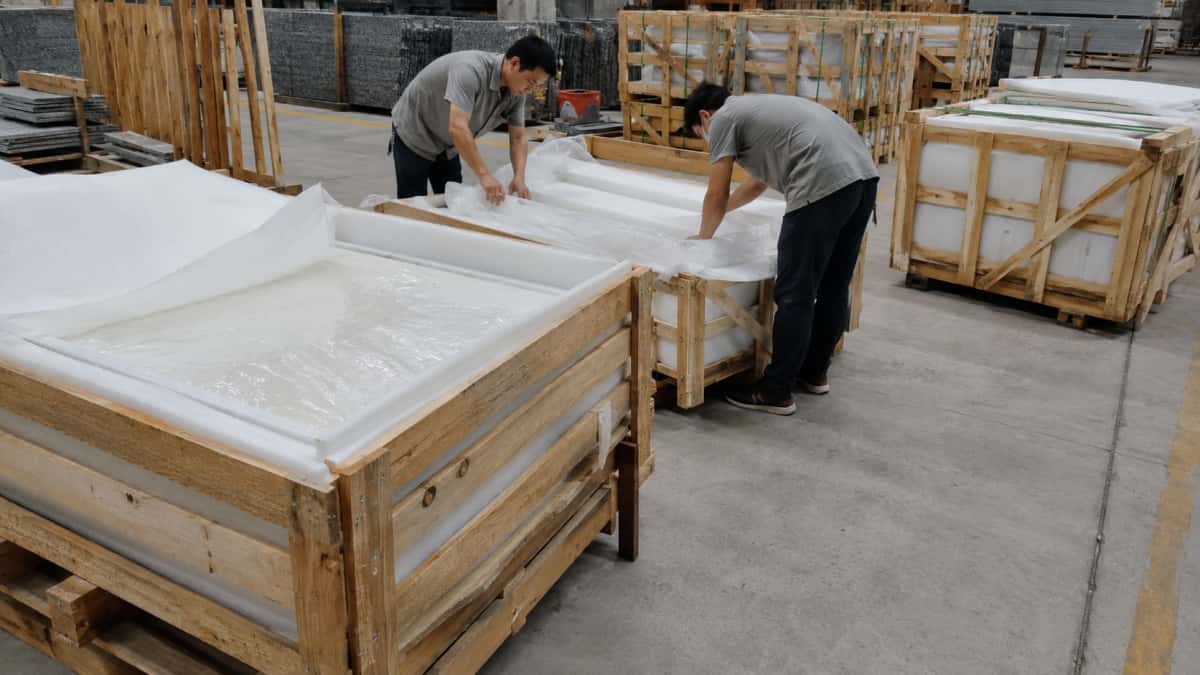 Clean stone factory packing environment before export shipment
