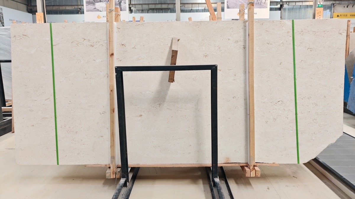 Full Moonlight Beige Limestone panel showing a calm cream-beige field and natural tonal movement
